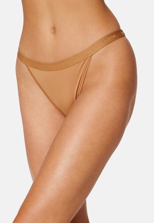 Calvin Klein Tanga BO8 Sandalwood Klær