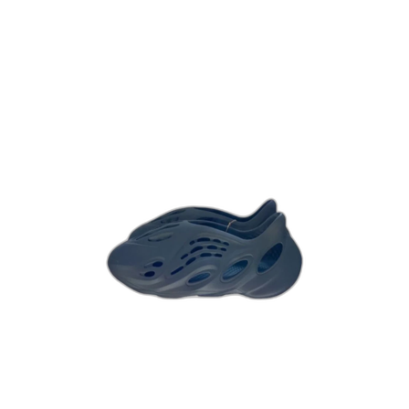 Yeezy Foam Runner ”Carbon”