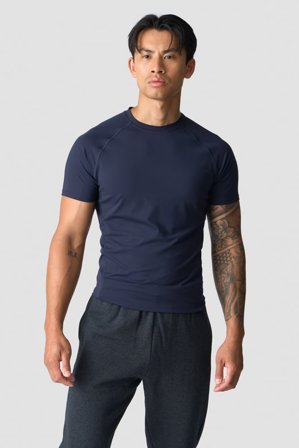 ICANIWILL - Stride Muscle Fit T-shirt Men Navy - Miehet - Treenivaatteet ICIW:ltä