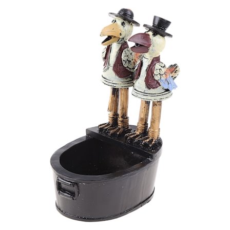 Fountain Yard konstdekoration Tupp Kråkuggla rinnande vatten fontän Harts hantverk