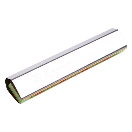 C-duurissa oleva 24-reikäinen huuliharppu, jossa on korostettu C-duuri, ammattisoittajille