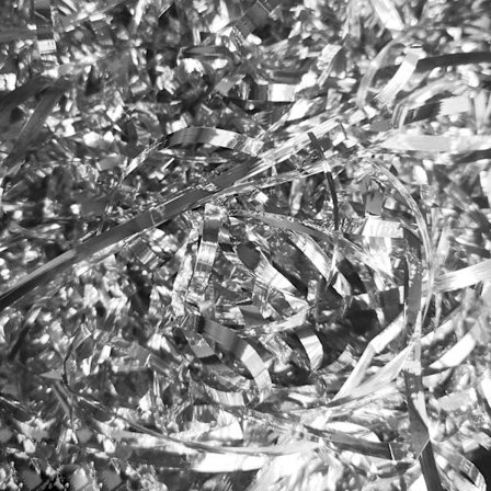 100 g sølv metallisk strimlet papir, ideelt for å dekorere gaver, fylle kurver og gaveinnpakning