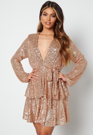 John Zack - Sequin Deep V Ruffle Skater Dress - Kläder - - Bubbleroom