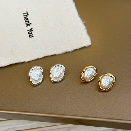 2 par oregelbundna pärlörhängen