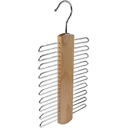 Sett med 2 trehengere med 20 kroker for oppheng av skjerf, slips og belter, som sparer plass for hjemmeoppbevaring.