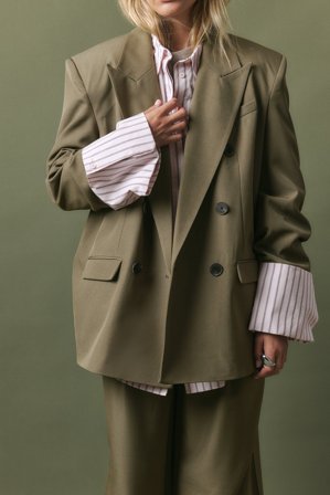 NA-KD - Oversized maxiblazer med dobbelt knepping - Lang Blazers - Grønn - EU 42