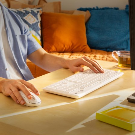 Logitech MK295 Silent - tastatur- og mussett - QWERTZ - Sveitsisk - gulaktig hvit Inn-enhet