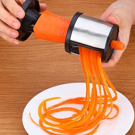 Monitoiminen porkkanaraastin, 304 ruostumattomasta teräksestä valmistettu raastin, jota voidaan käyttää porkkanan, kurkun jne. raastamiseen salaattiin