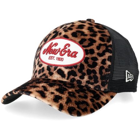New Era - Beige trucker Keps - Womens Leopard M-Crown Leopard/Black A-Frame Trucker @ Hatstore