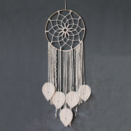 Flätad fjäderdrömfångare. 30 * 85 cm., Flätade fjädrar på t