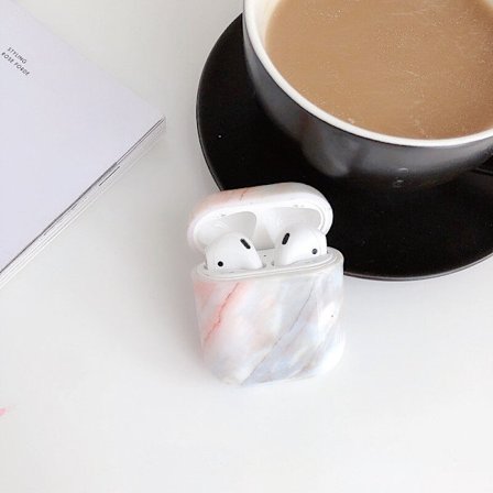 Skydd till Airpods-fodral i rosa och grått