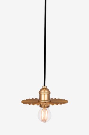 Globen Lighting - Taklampa Omega 15 - Mässing - Takpendlar - Från Homeroom