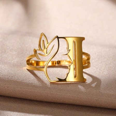 Rostfritt stål Guldfärg Blombokstäver Ringar för kvinnor Alfabetsmycken Pretty Girl Initialer Justerbara Ringar Festpresenter