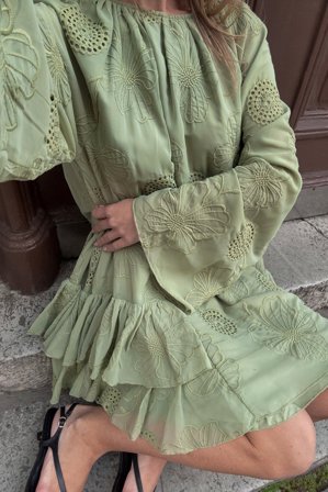 NA-KD Robe courte brodée et volumineuse - Robes en Mousseline - Vert - EU 32