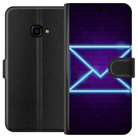 Kompatibelt Plånboksfodral till Samsung Samsung Galaxy Xcover 4 Neonillustration av kuvert i blått ljus mot lila tegelvägg, modern symbol för medd