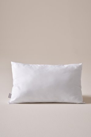 Jotex - Mini Barnepute Lav 55x35 Cm Hvit - MAURI - Kjøp Dyner & puter hos Jotex