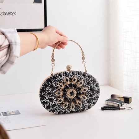 Clutch Bag luksuskäsilaukku MUSTA