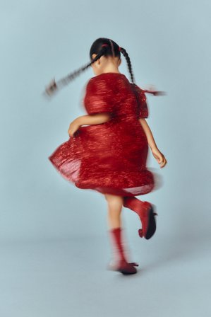 Kappahl | Sukienka cekinowa z bufiastymi rękawami | Czerwony