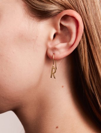 Design Letters Initial Ear Hanger (A-Z) - Gold - ONE SIZE 2
