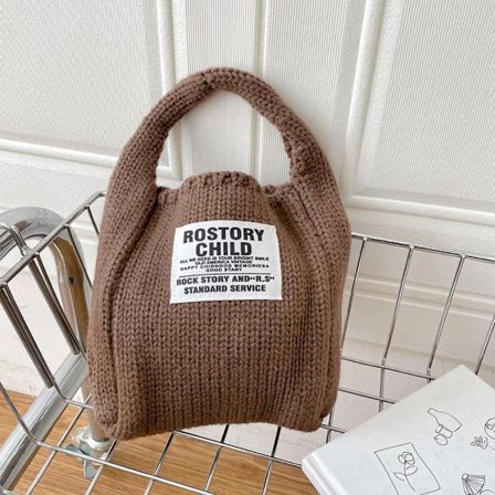 Stickad handväska Knot handledsväska KAFFE - spot försäljning