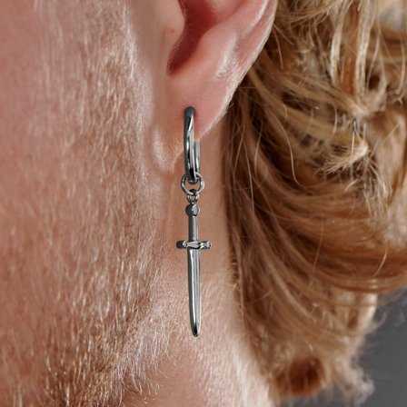 Pendiente de aro con colgante de espada de titanio plateado para hombres - Pendientes de aro con colgante