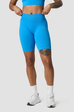 ICANIWILL - Ribbed Define Seamless Biker Shorts Azure Blue - Kortbyxor - Dam - Träningskläder från ICIW