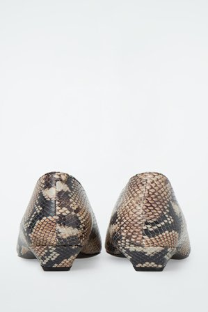 COS Women's Zapatos De Tacón Bajo De Piel De Punta Fina