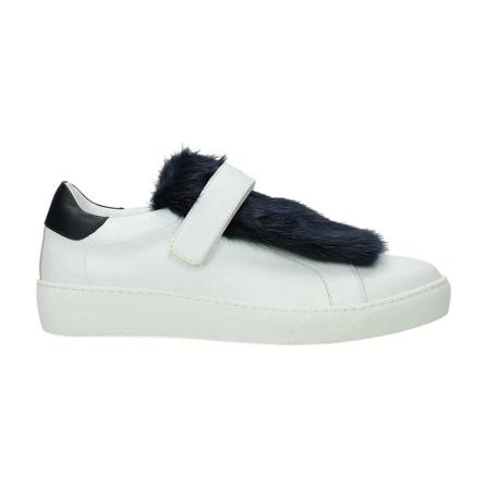 Moncler Sneakers With Fur , Wit , Dames , Maat: 35 EU