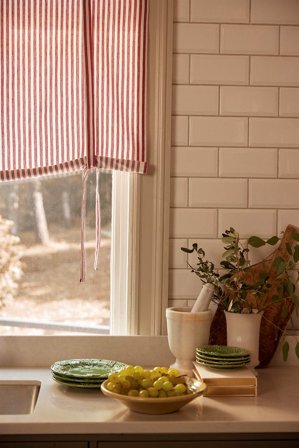 Cellbes of Sweden - Vävd, randig hissgardin - röd / vit / randig - - 100 x 100 cm