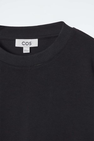 COS T-Shirt Oversize in Czarny