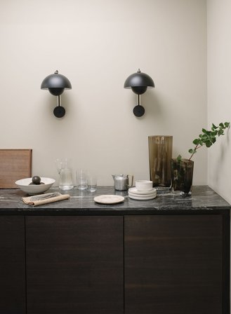 Flowerpot VP8 vegglampe - matt sort