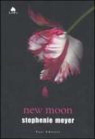 New moon Stephenie Meyer
