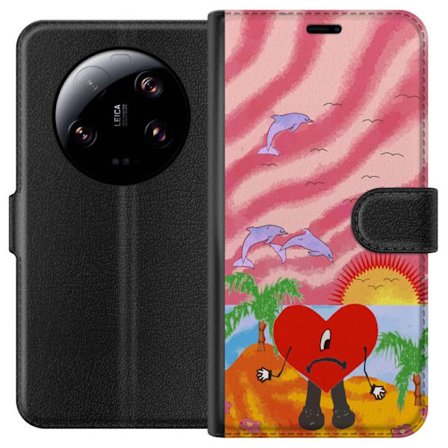 Kompatibelt Lommeboketui til Xiaomi 13 Ultra Bad Bunny i en fargerik quiltet jakke med hjertemønster og solbriller i moderne gatestil