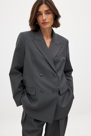 NA-KD - Oversized blazer med dobbel knepping - Figursydd blazer - Grå - EU 32