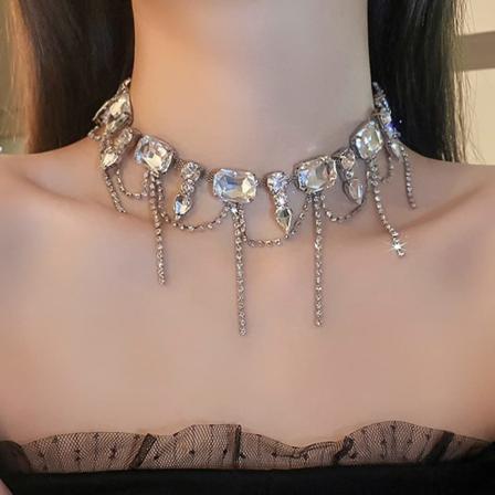 Heyone Brud Krystall Tilbehør Kvinner Vintage Halskjede Sølv Anheng Dusker Bib Rhinestone Choker Fest Smykker Gaver