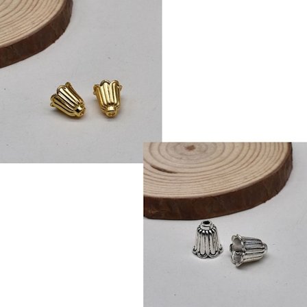 Koniska Pärlhuvar Blommiga Distanspärlhuvar Antik Guld Blomma