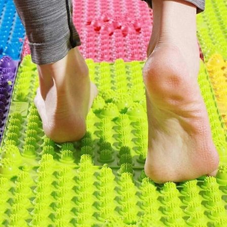 2 Pieces Green Foot Massage Mats Shiatsu Mat Walking Toe Board Bathroom Mat Yoga Mat Non-Slip Mat Outdoor Play