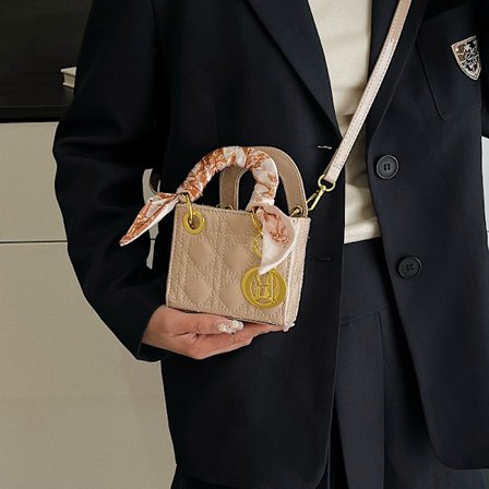 Håndtaske til kvinder, silketørklæde af høj kvalitet, lille firkantet taske med stor kapacitet, broderitråd, alsidig crossbody-taske til kvinder