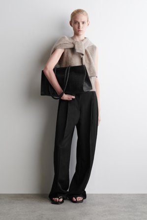 COS Women's Bolso Tote Gallery Trenzado A Mano Piel in Negro