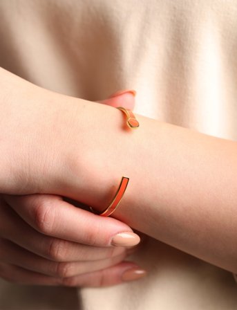 Design Letters Rainbow Dot Bangle - Coral - ONE SIZE