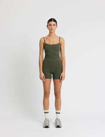 Rethinkit Studios Butter Soft Top True To Body - Khaki green - XS