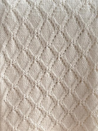 Knit Norway Ellie Babyteppe Oppskrift PDF