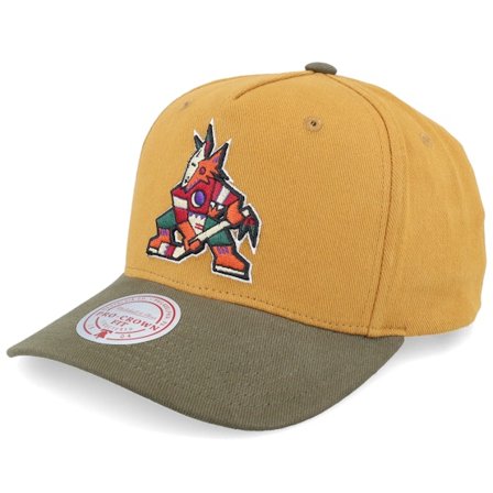 Mitchell & Ness - Beis adjustable Gorra - Hatstore Exclusive x Arizona Coyotes Sign. Pro Crown-c. Tan/Brown A-frame Adjustable @ Hatstore
