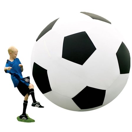 Jättimäinen puhallettava jalkapallo rannalle