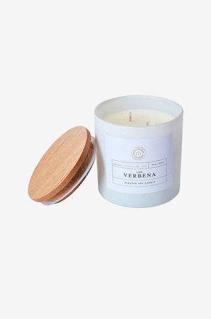 Wikholm Form - Kynttilä Yasu 48h - Valkoinen - Tuoksukynttilä & tuoksutikut - - Homeroom