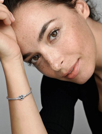 Pandora Snake Chain Sterling Silver Bracelet With Infinity Heart Clasp With Clear Cubic Zirconia - Silver - 21 CM