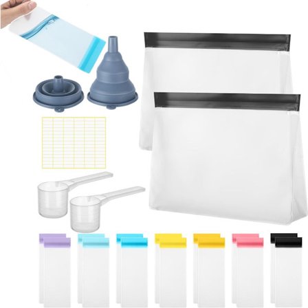 Dette 21-dele rejsesæt indeholder genanvendelige lynlåsposer, en tragt, en ske og etiketter (flere farver).