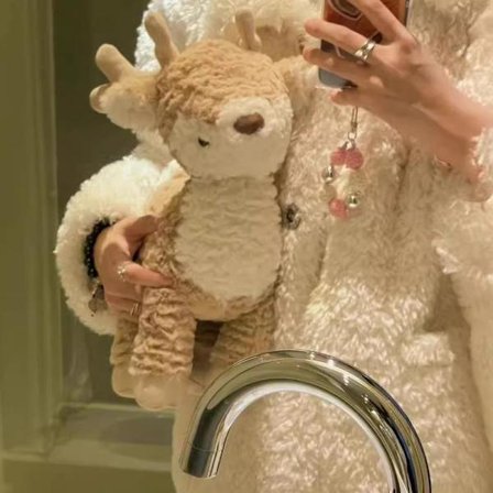 Jellycat Bartholomew Plyschleksak, mjuk och bekväm, perfekt för barn, Alla hjärtans dag-presenter, samlarobjekt, ren 36 cm