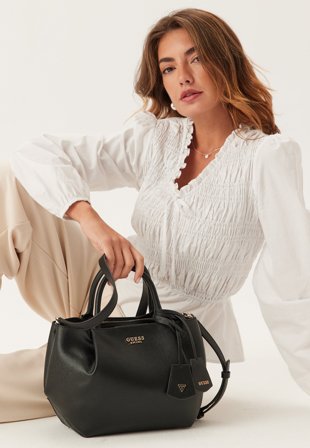 Guess-Amorette Girlfriend Satchel-Onesize