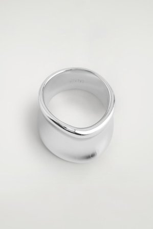 COS Women's Anillo Estructurado Alargado in Plateado